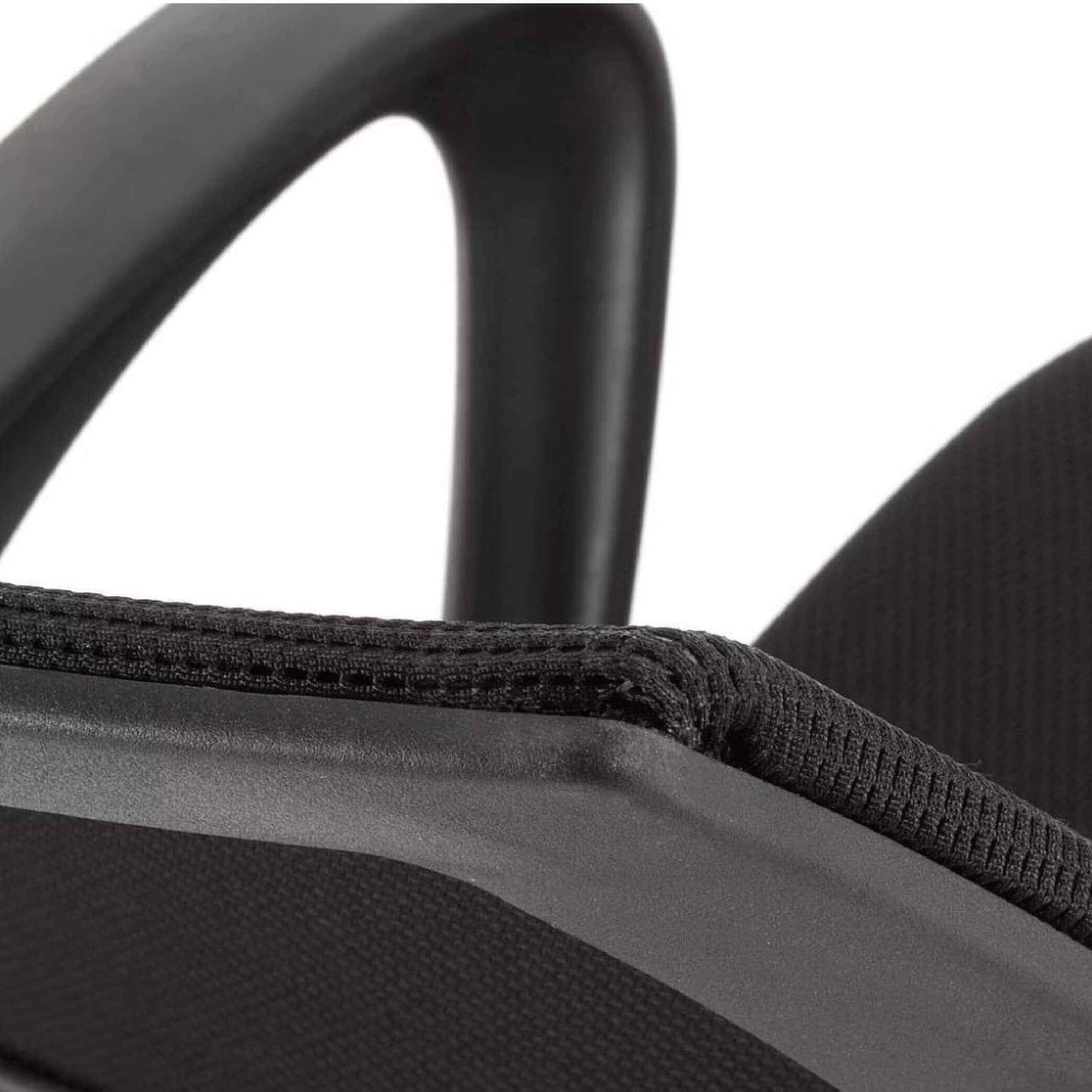 Cadeira de Escritório Elomio até 120KG Giratória com Base Cromada - Preto